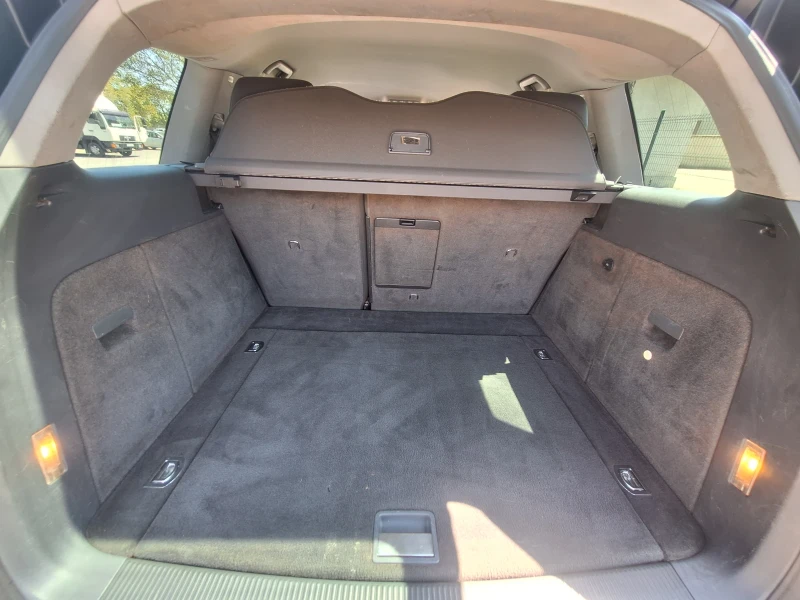 VW Touareg, снимка 8 - Автомобили и джипове - 52485007