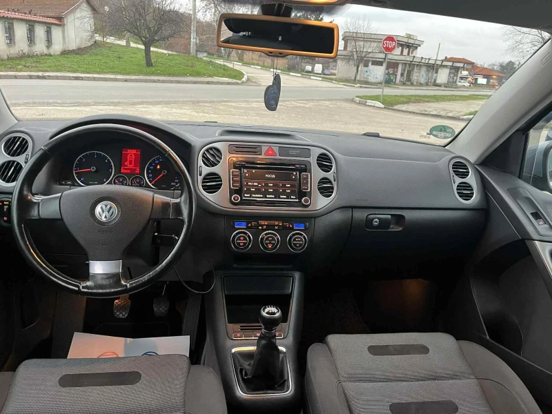 VW Tiguan Sport & Style 4X4, снимка 7 - Автомобили и джипове - 52750437