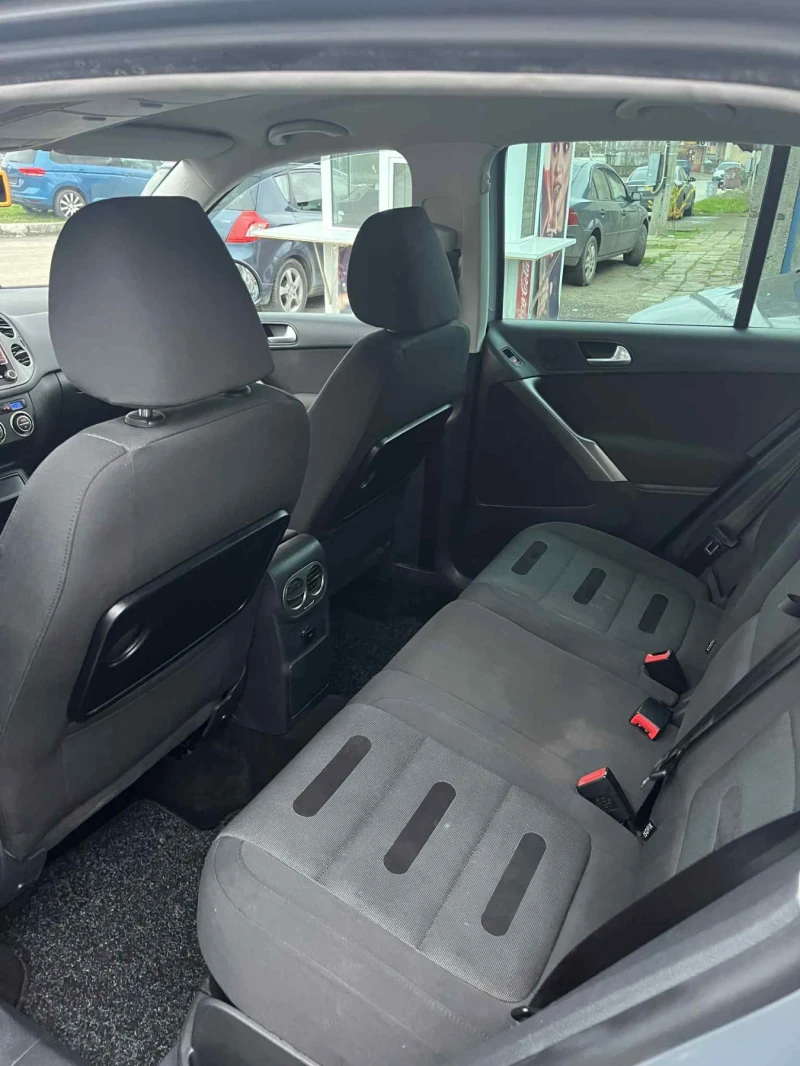 VW Tiguan Sport & Style 4X4, снимка 10 - Автомобили и джипове - 52750437