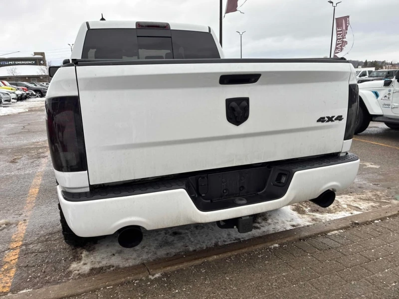 Dodge RAM 1500 * Sport * CARFAX * ФИНАНСИРАНЕ , снимка 4 - Автомобили и джипове - 52831579