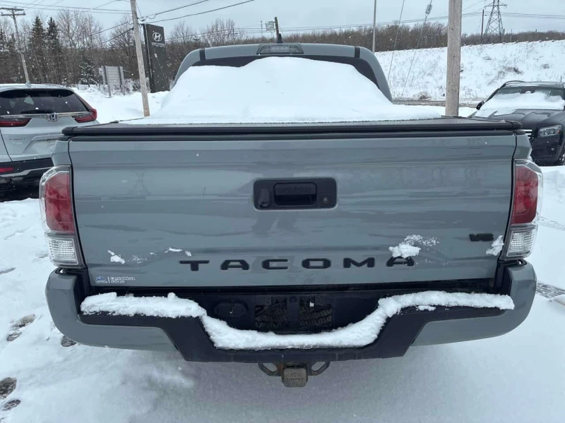 Toyota Tacoma * 4x4 Double Cab SB * DISTRONIC* KEYLESS* ПОДГРЕВИ, снимка 4 - Автомобили и джипове - 53507574