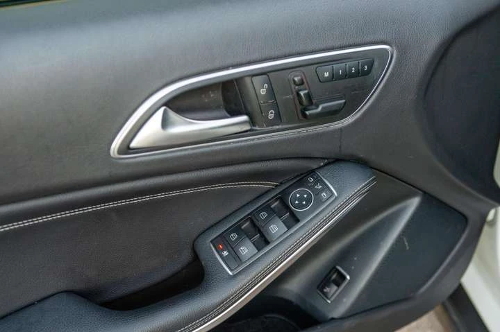 Mercedes-Benz GLA GLA 250, снимка 10 - Автомобили и джипове - 53985471