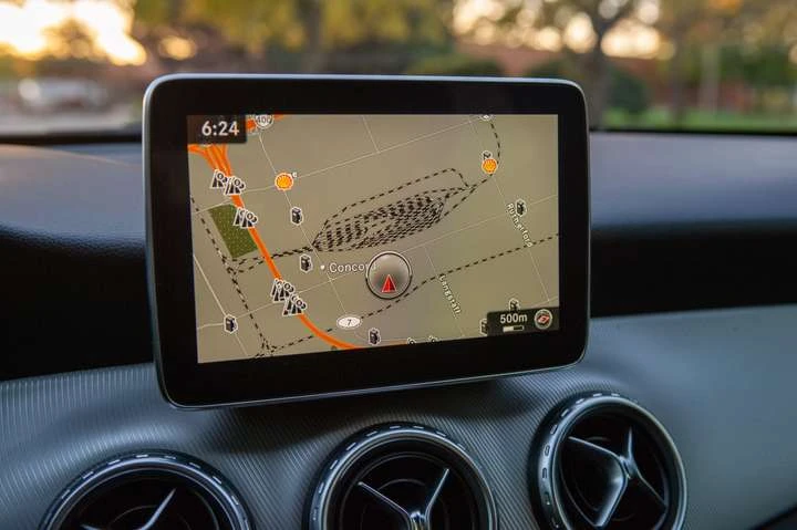 Mercedes-Benz GLA GLA 250, снимка 15 - Автомобили и джипове - 53985471