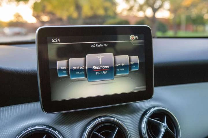 Mercedes-Benz GLA GLA 250, снимка 16 - Автомобили и джипове - 53985471