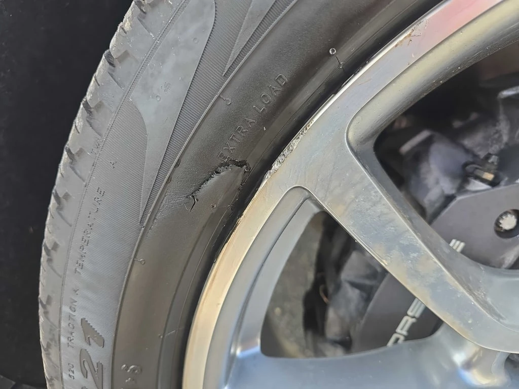 Porsche Cayenne AWD  CARFAX | Mobile.bg   14