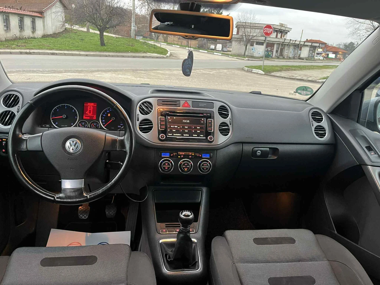 VW Tiguan Sport & Style 4X4 | Mobile.bg   12