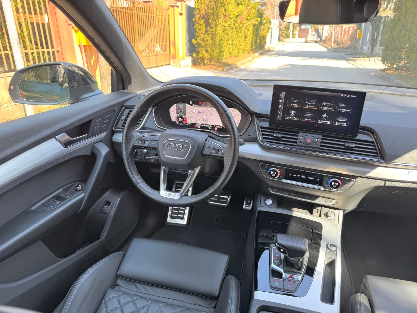 Audi SQ5 SPORTBACK \HEADUP\KEYLESS\ПЕЧКА\ВЪЗДУХ, снимка 8 - Автомобили и джипове - 53829684