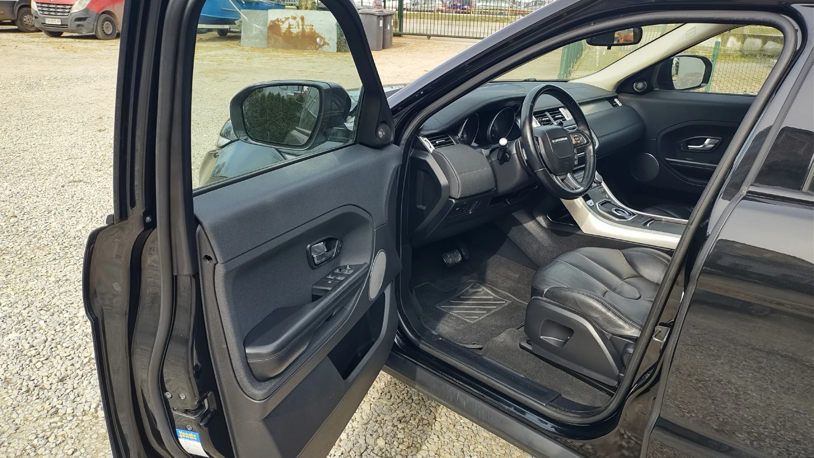 Land Rover Evoque Кожа/ 2.2d/150kc/Автом., снимка 9 - Автомобили и джипове - 54630671