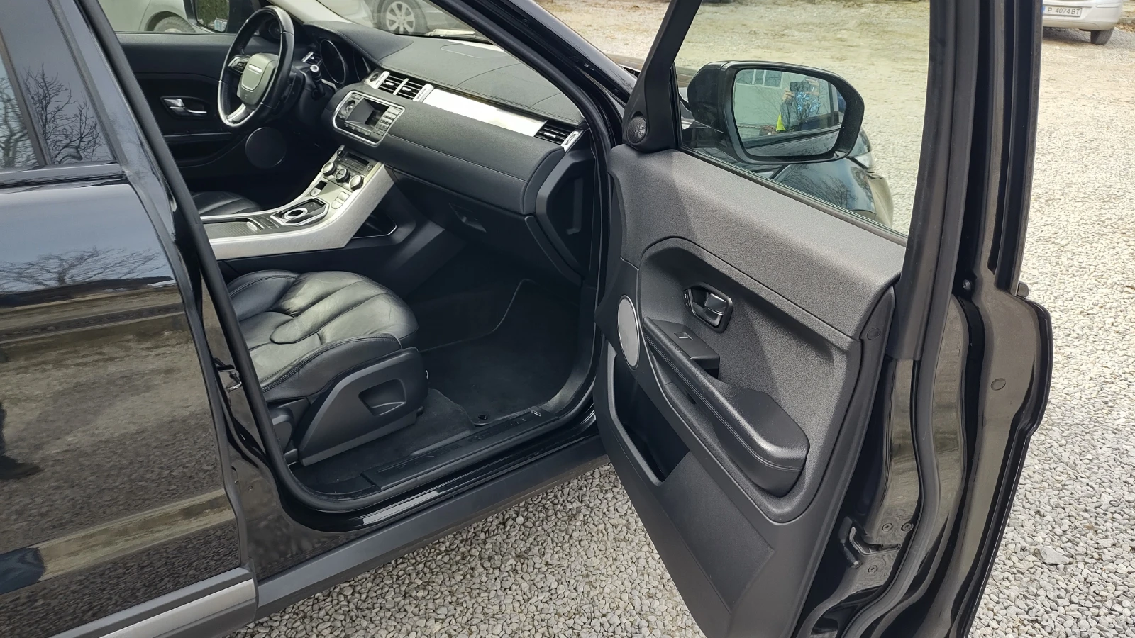 Land Rover Evoque Кожа/ 2.2d/150kc/Автом., снимка 14 - Автомобили и джипове - 54630671