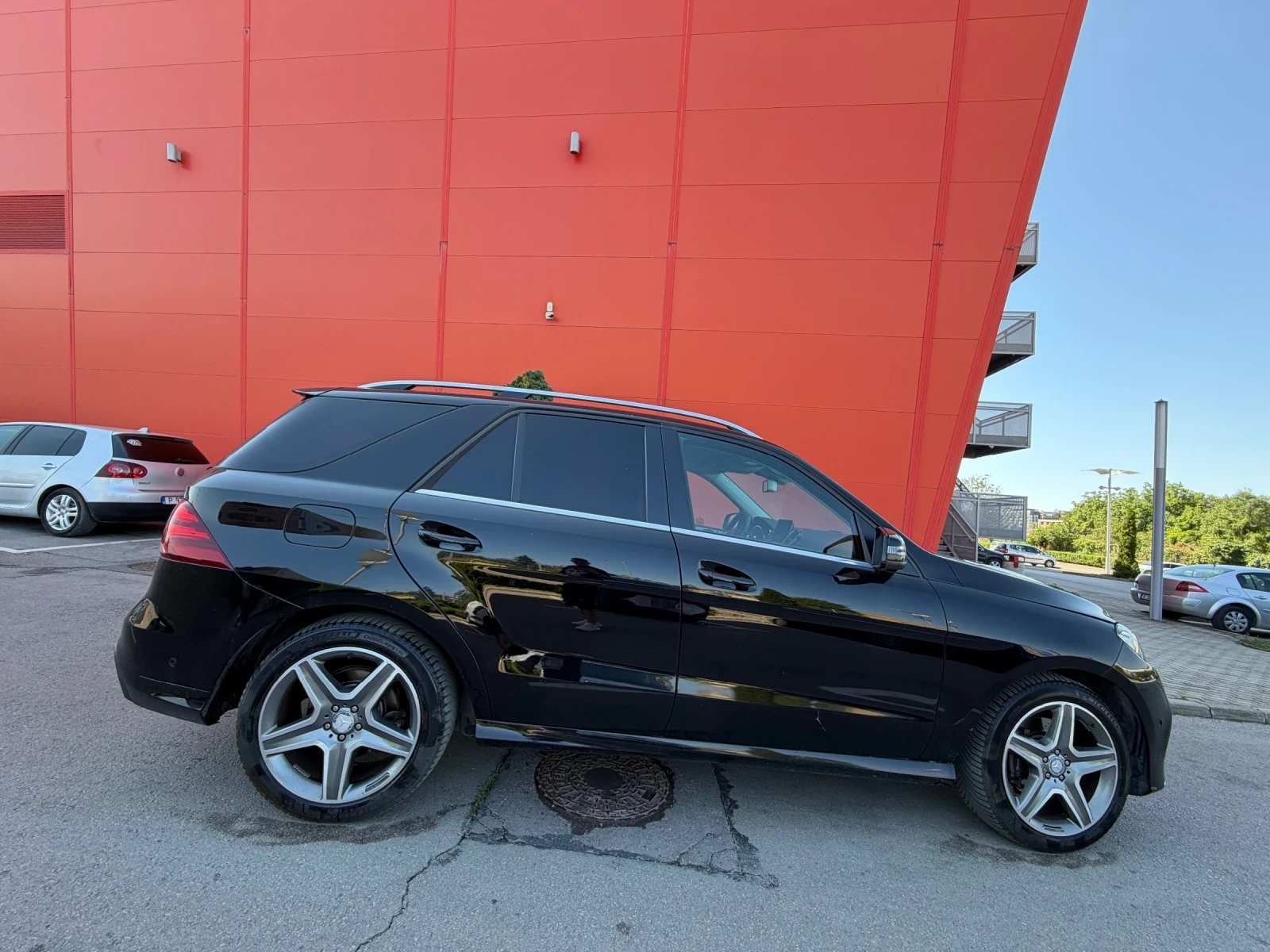 Mercedes-Benz GLE 350 AMG* 9G* LED* , снимка 4 - Автомобили и джипове - 55229619