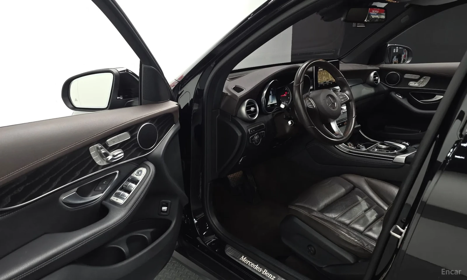 Mercedes-Benz GLC 220, снимка 11 - Автомобили и джипове - 55282548