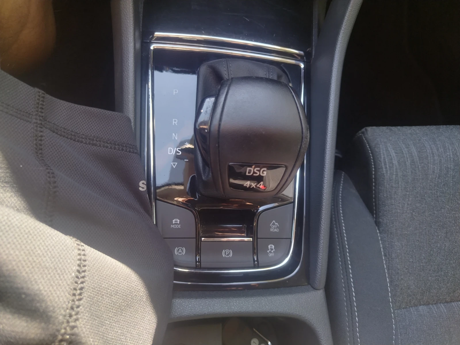 Skoda Karoq 4 х 4, снимка 16 - Автомобили и джипове - 55531888