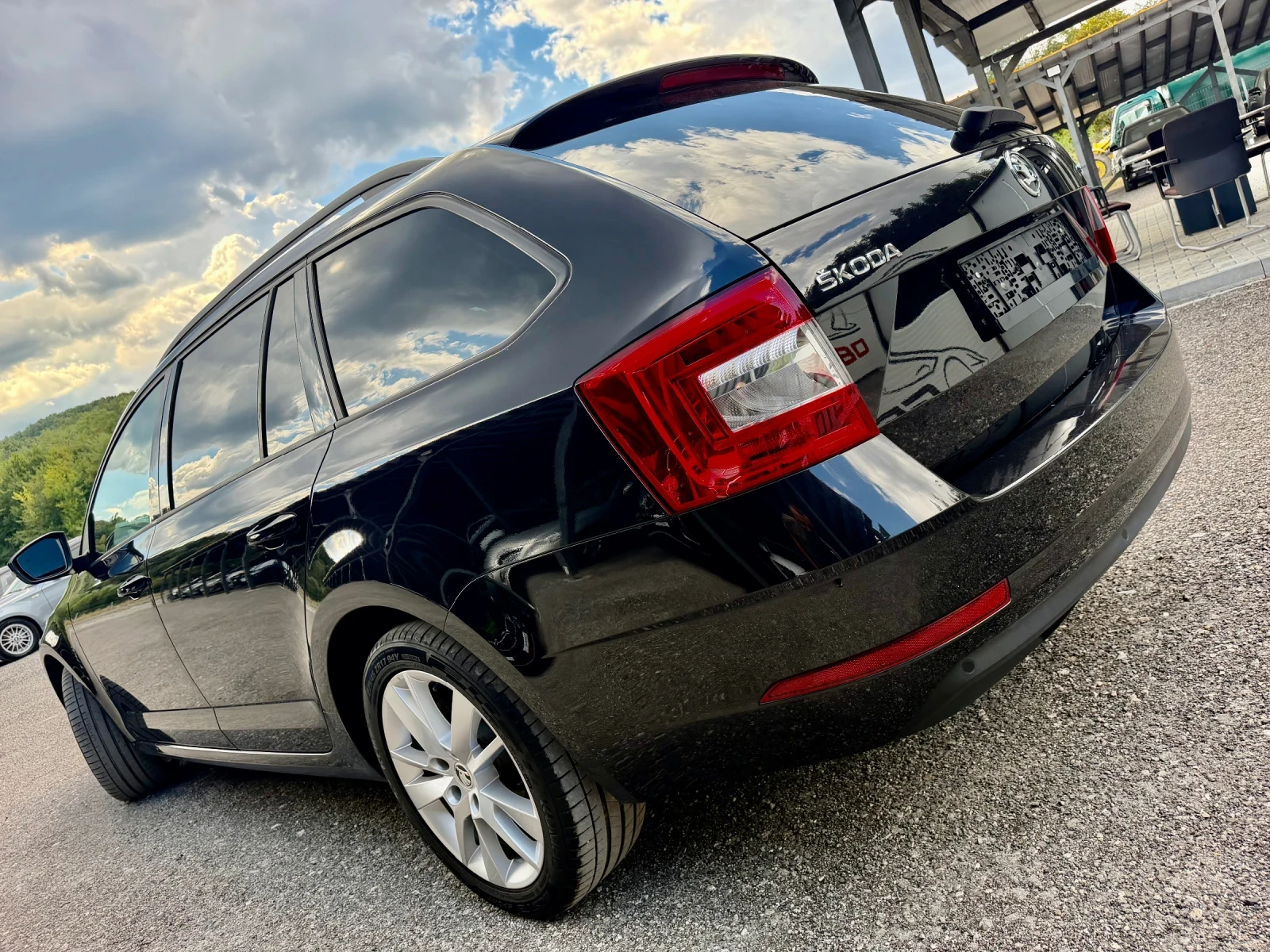 Skoda Octavia 2.0TDI* REALNI KM* DSG* SPORT LINE* , снимка 6 - Автомобили и джипове - 55797311