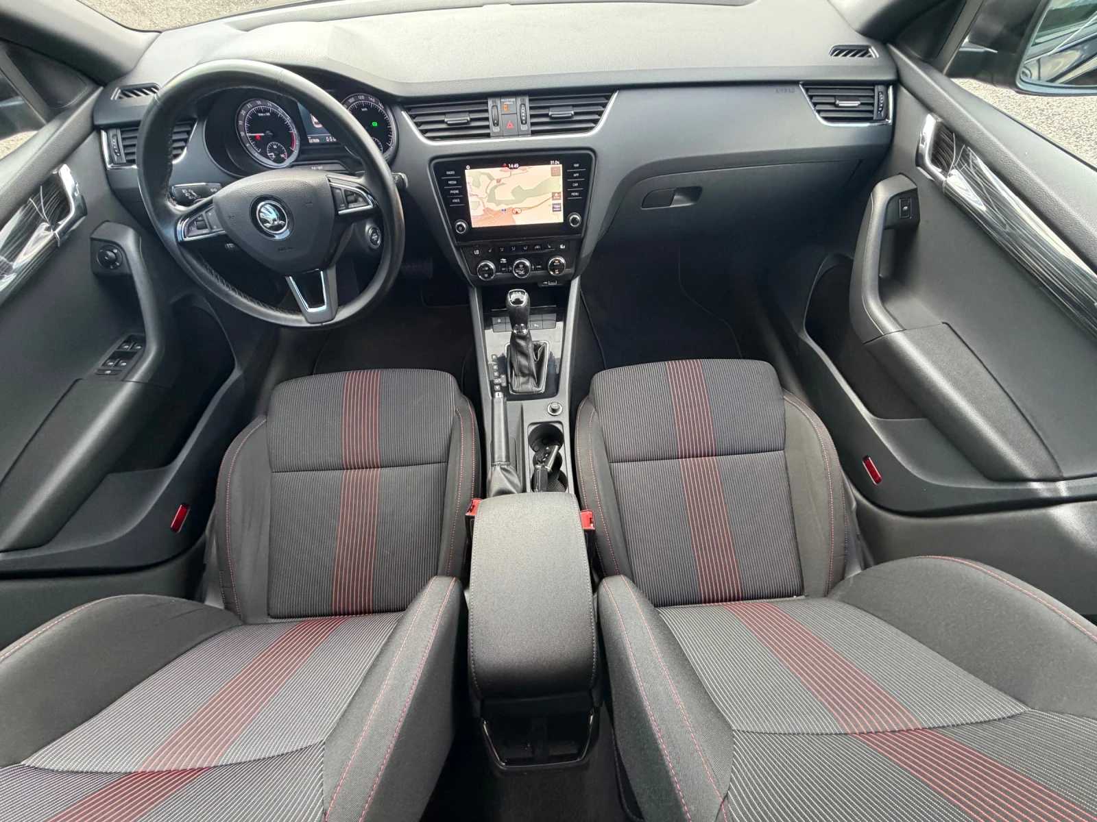 Skoda Octavia 2.0TDI* REALNI KM* DSG* SPORT LINE* , снимка 9 - Автомобили и джипове - 55797311