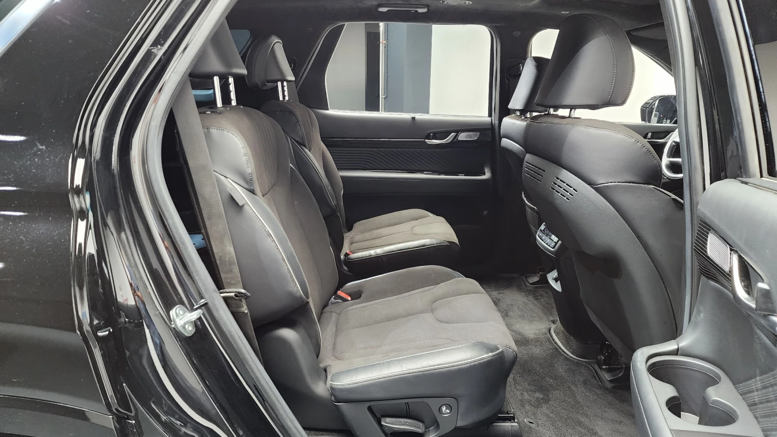 Hyundai Palisade 2024 3.8 AWD* Calligraphy Black Edition* FULL, снимка 11 - Автомобили и джипове - 56199381