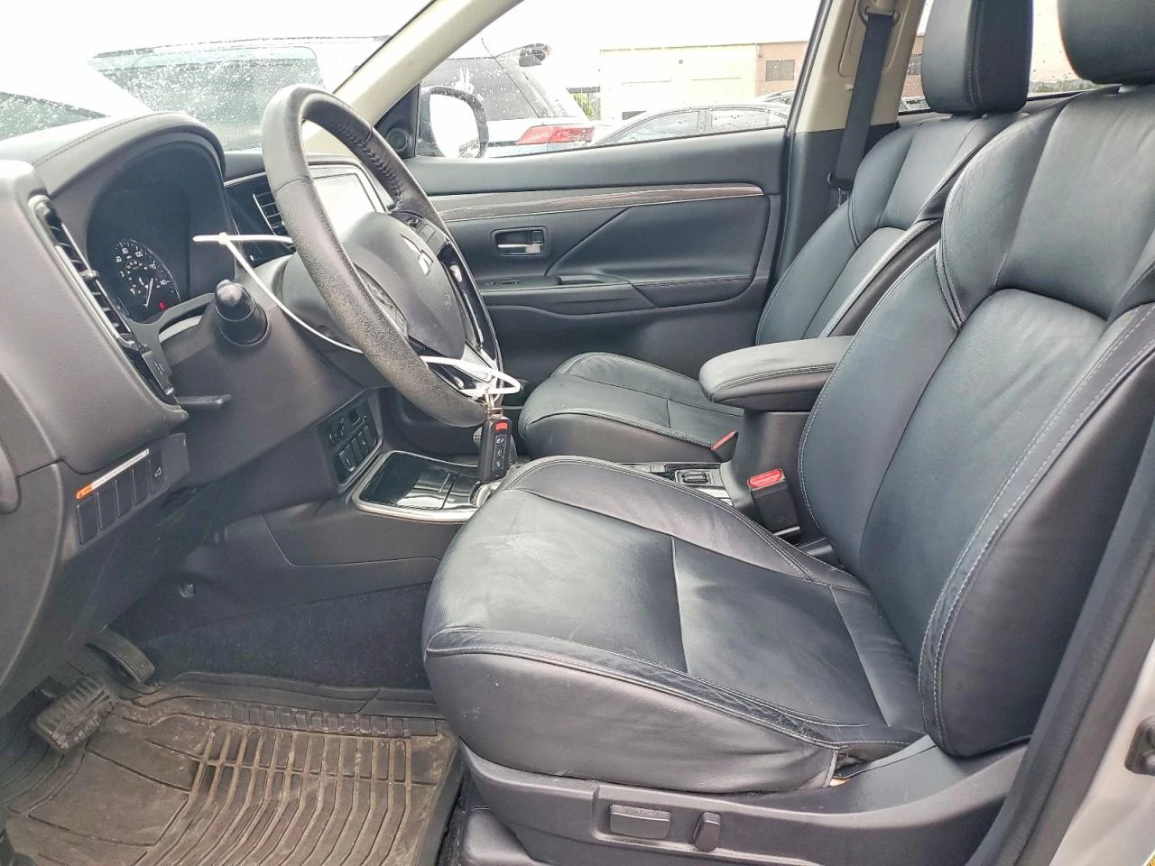 Mitsubishi Outlander 2.4l Se, снимка 7 - Автомобили и джипове - 56202875