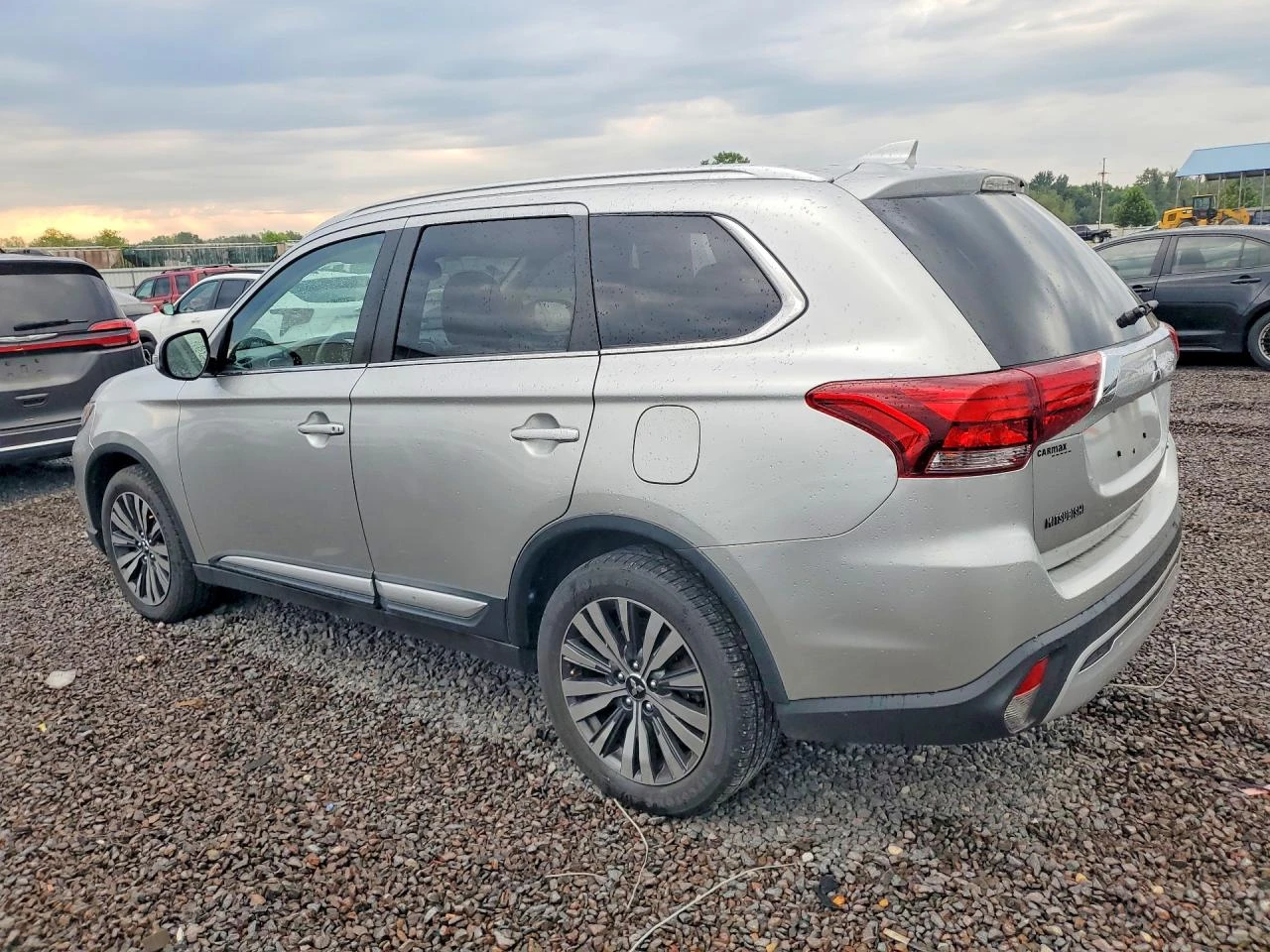 Mitsubishi Outlander 2.4l Se, снимка 2 - Автомобили и джипове - 56202875