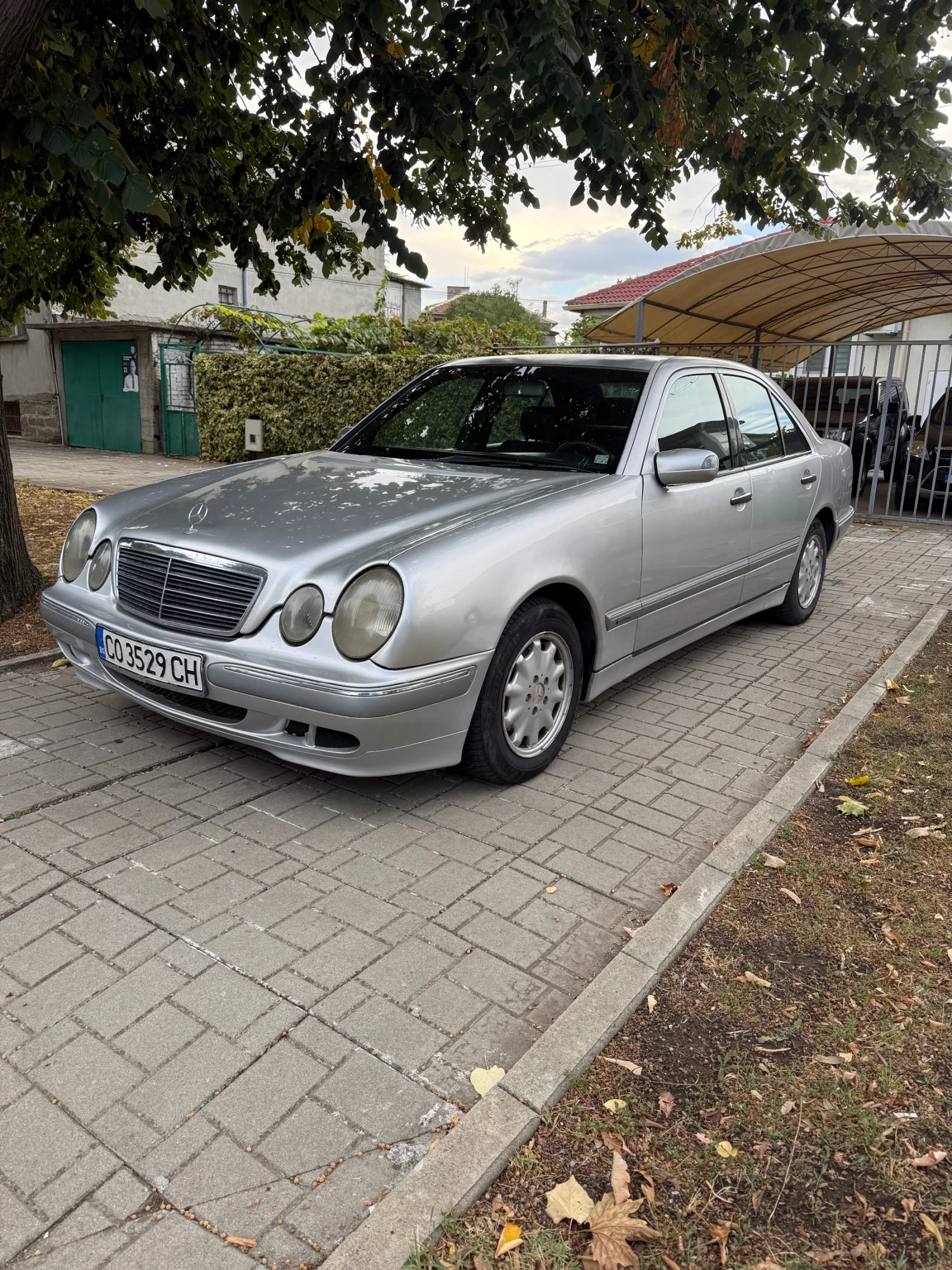 Mercedes-Benz 250