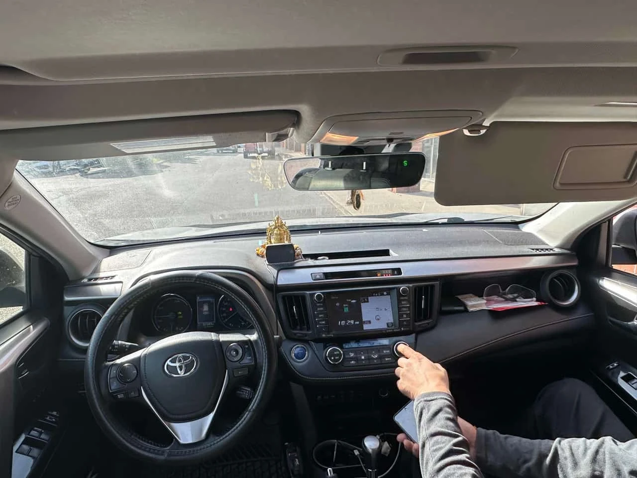 Toyota Rav4 * Hybrid Limited * CARFAX * ��� ������������ ����� | Mobile.bg � ����������� 9