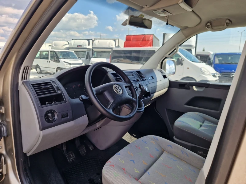 VW Transporter 5+ 1, снимка 5 - Бусове и автобуси - 50025579