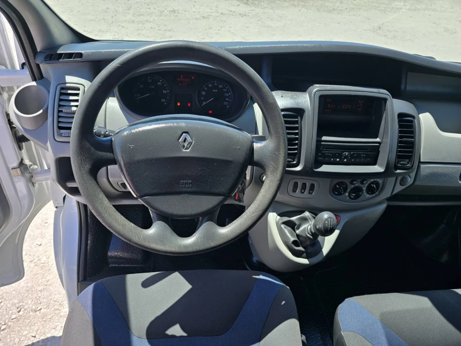 Renault Trafic 2.0dci/КЛИМА/190хкм/EUR5 - изображение 7