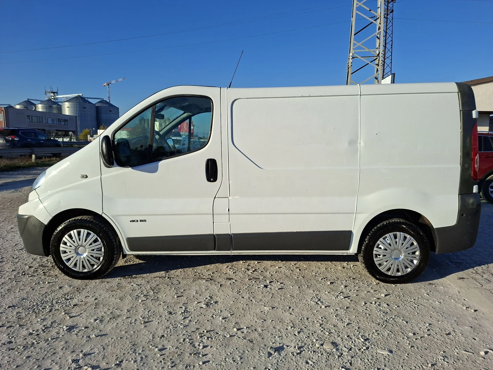 Renault Trafic 2.0D/КЛИМА/192хкм/2012/EUR5 - изображение 2