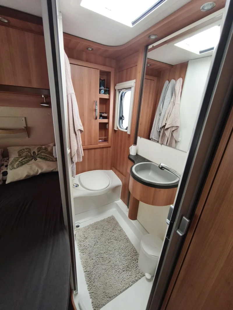 Кемпер HYMER / ERIBA 695 CL, снимка 7 - Каравани и кемпери - 52461425