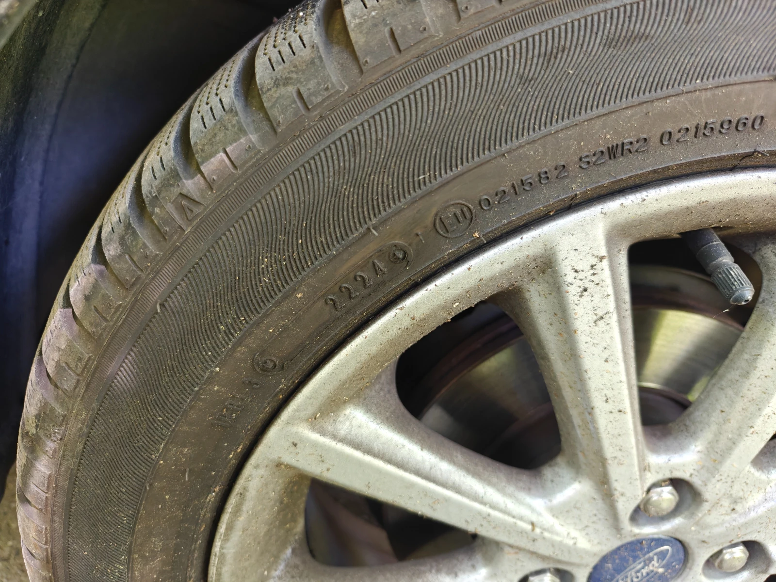Гуми Зимни 195/55R16, снимка 2 - Гуми и джанти - 54770907