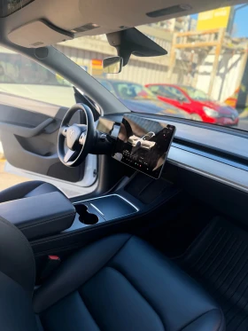 Tesla Model Y Performance, снимка 14