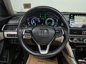 Honda Accord 10Th Generation 2.0 Hybrid Touring, снимка 11