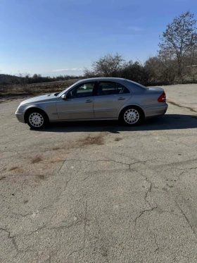 Mercedes-Benz E 200 10000, снимка 8