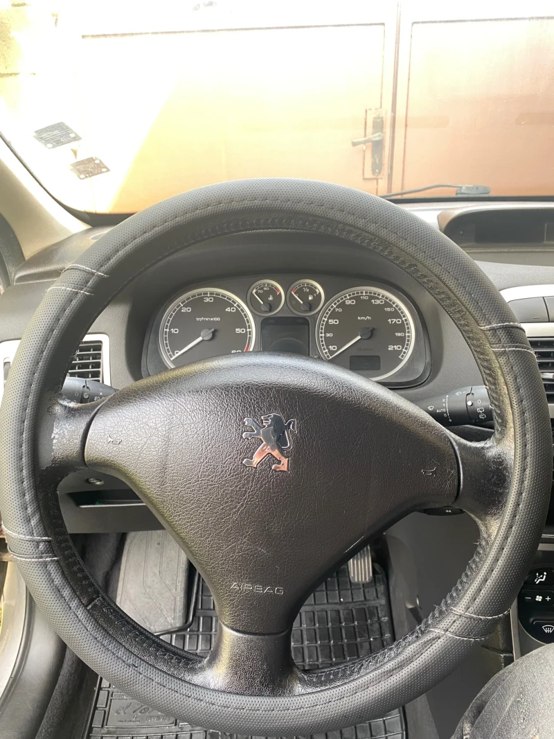 Peugeot 307 2.0 HDI, снимка 9 - Автомобили и джипове - 47483113