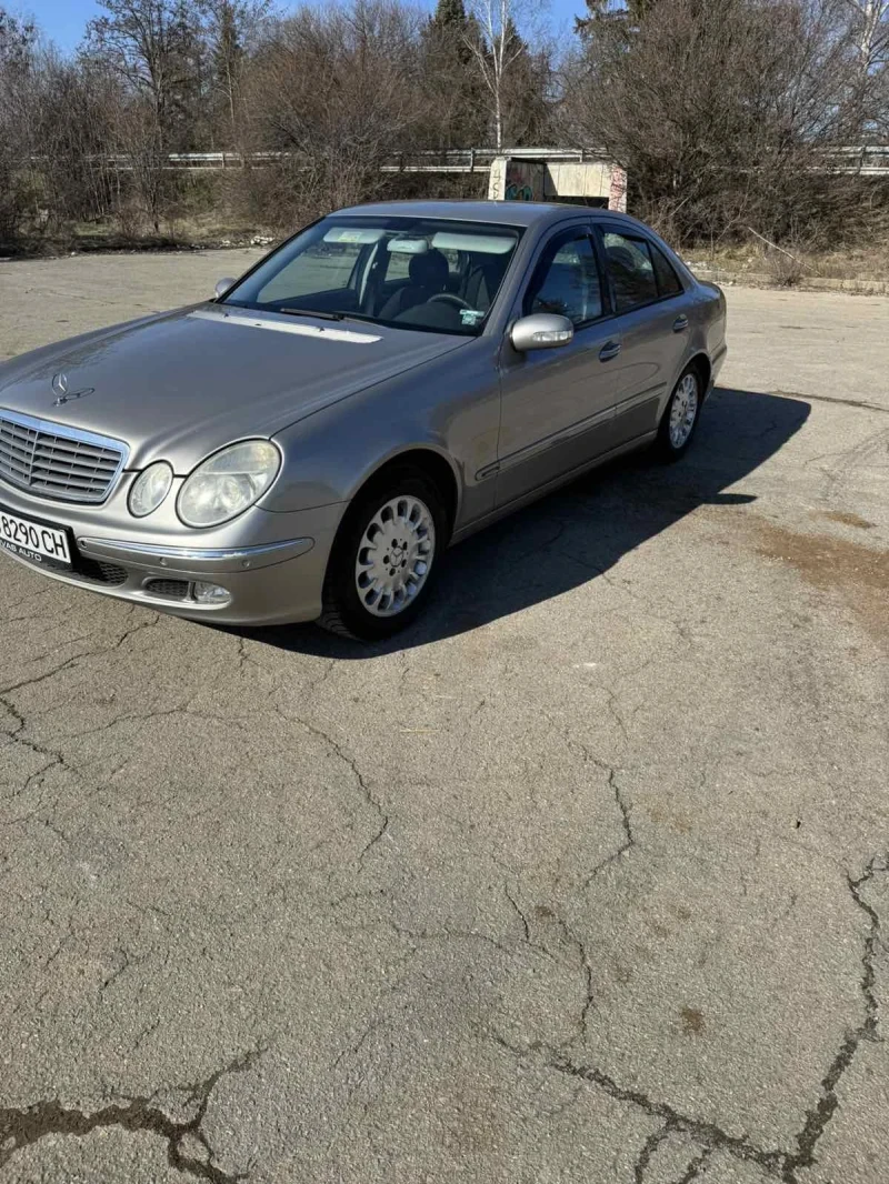 Mercedes-Benz E 200 10000, снимка 4 - Автомобили и джипове - 49028736