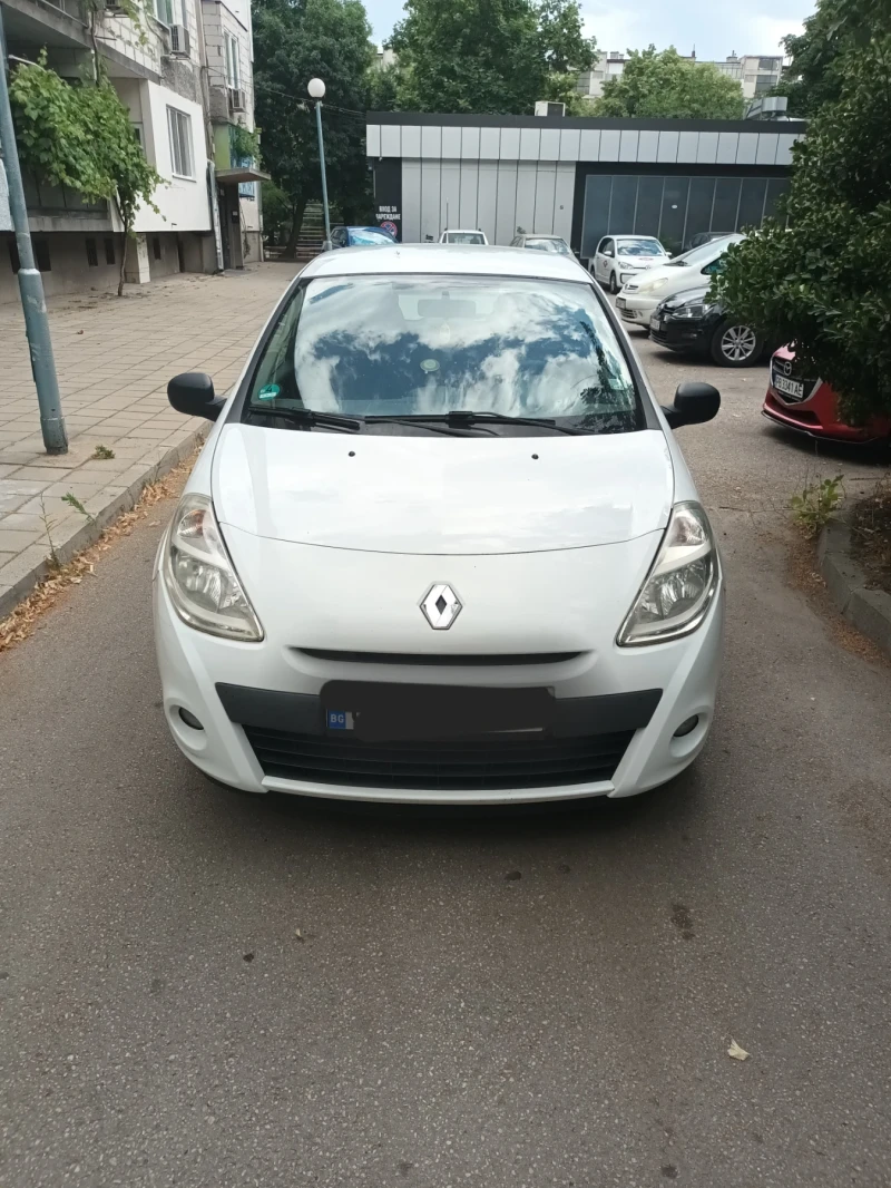 Renault Clio, снимка 1 - Автомобили и джипове - 49049509