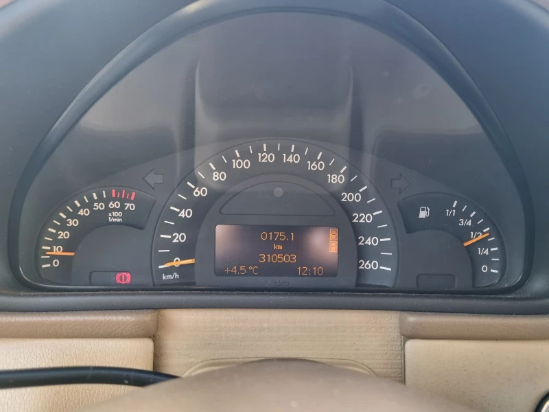 Mercedes-Benz C 320 4x4 LPG , снимка 9 - Автомобили и джипове - 49348943