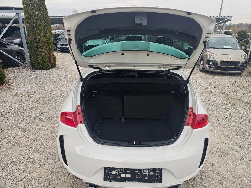 Seat Leon 1.4i КЛИМАТИК РЕАЛНИ КИЛОМЕТРИ, снимка 15 - Автомобили и джипове - 49449045