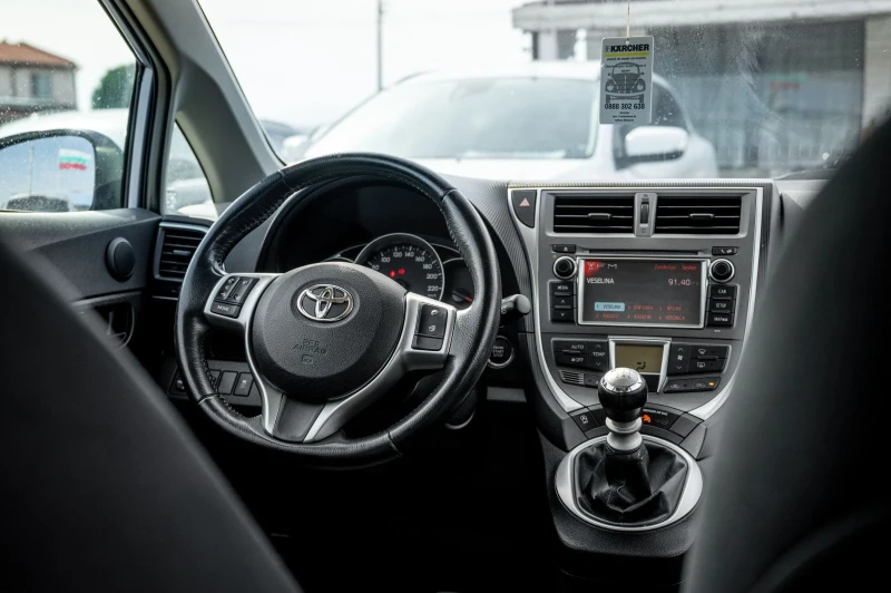 Toyota Verso S 1.3i FUL FUL!!!, снимка 7 - Автомобили и джипове - 49467263