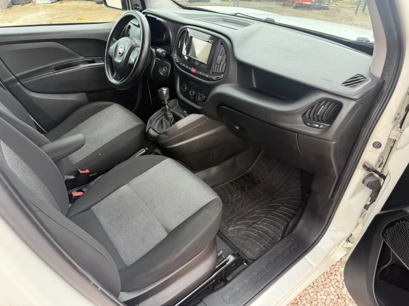 Fiat Doblo Maxi Фабричнен метан.Като нова!!!, снимка 10 - Автомобили и джипове - 52211542