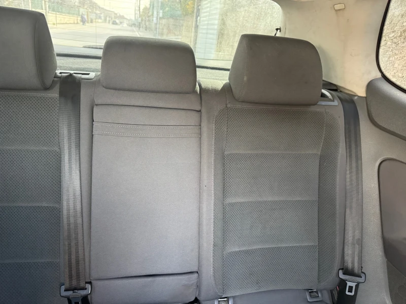 VW Golf 1.9тди, снимка 2 - Автомобили и джипове - 53235181