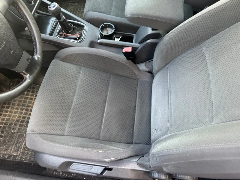 VW Golf 1.9тди, снимка 3 - Автомобили и джипове - 53235181