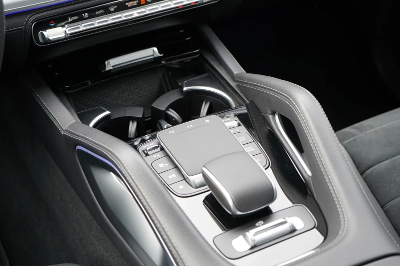 Mercedes-Benz GLE 450 d* AMG* BURMESTER* AIRMATIC* 22* 360CAM* , снимка 13 - Автомобили и джипове - 52638810