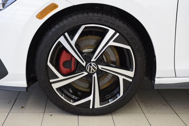 VW Golf * GTI* АвтоКреди* (ЦЕНА ДО БГ), снимка 4 - Автомобили и джипове - 53080346