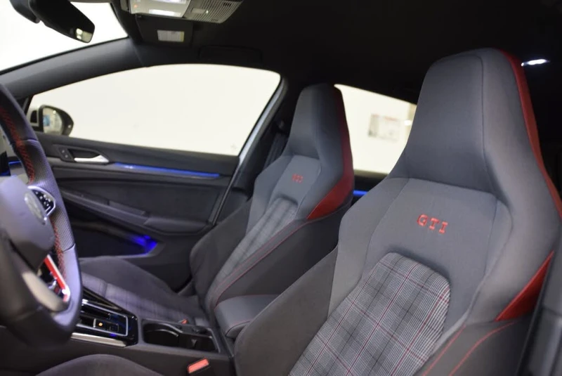 VW Golf * GTI* АвтоКреди* (ЦЕНА ДО БГ), снимка 6 - Автомобили и джипове - 53080346