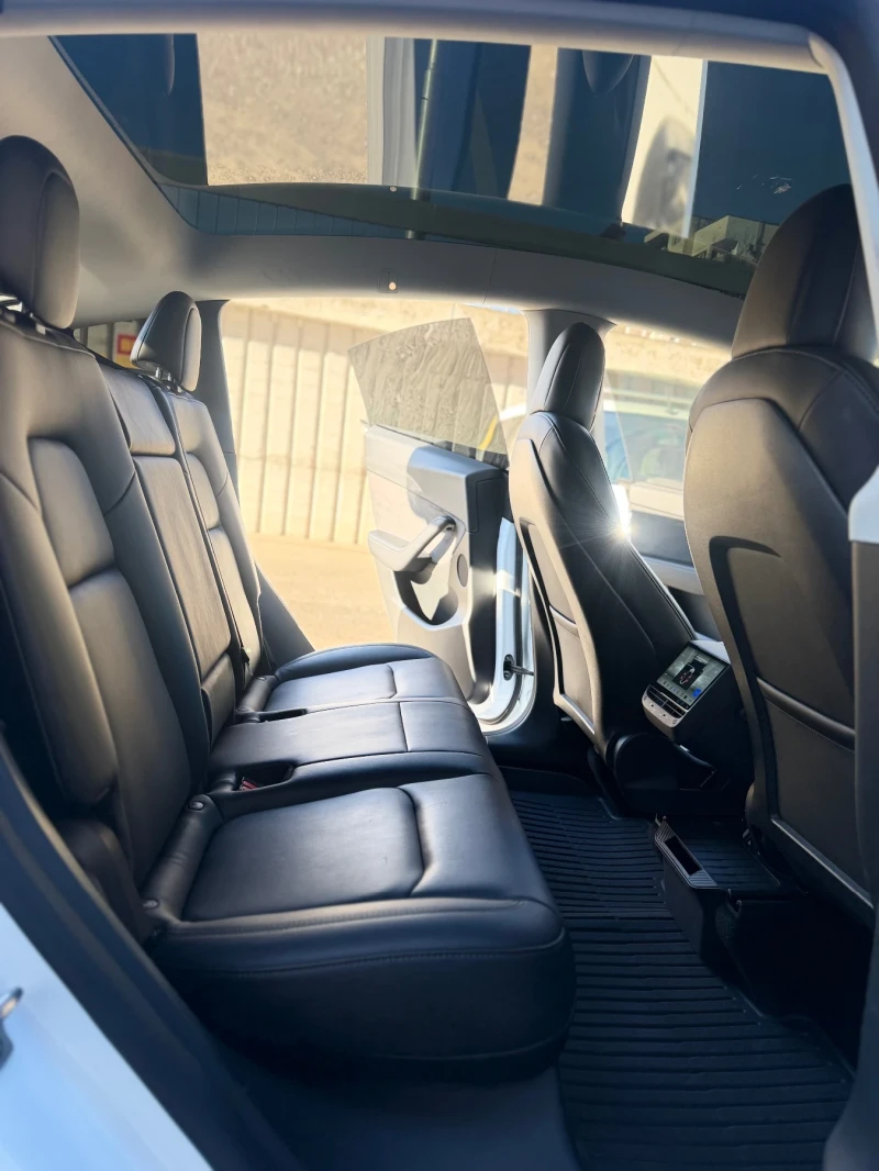 Tesla Model Y Performance, снимка 15 - Автомобили и джипове - 53110402