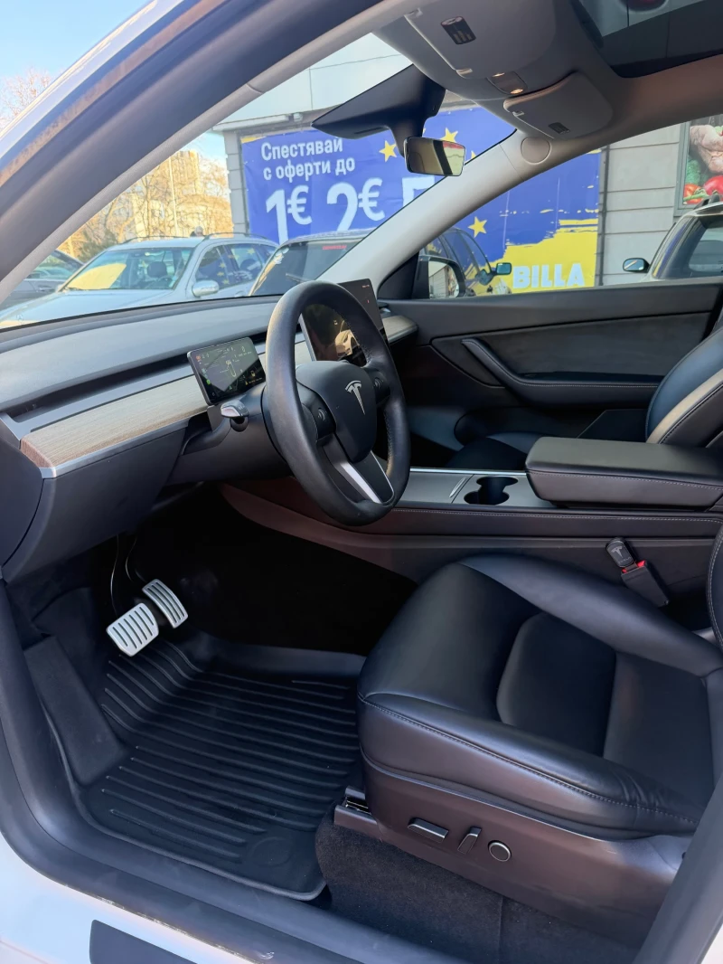 Tesla Model Y Performance, снимка 13 - Автомобили и джипове - 53110402