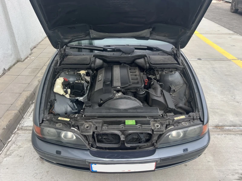 BMW 520 УНИКАТ..!!!, снимка 8 - Автомобили и джипове - 53419026