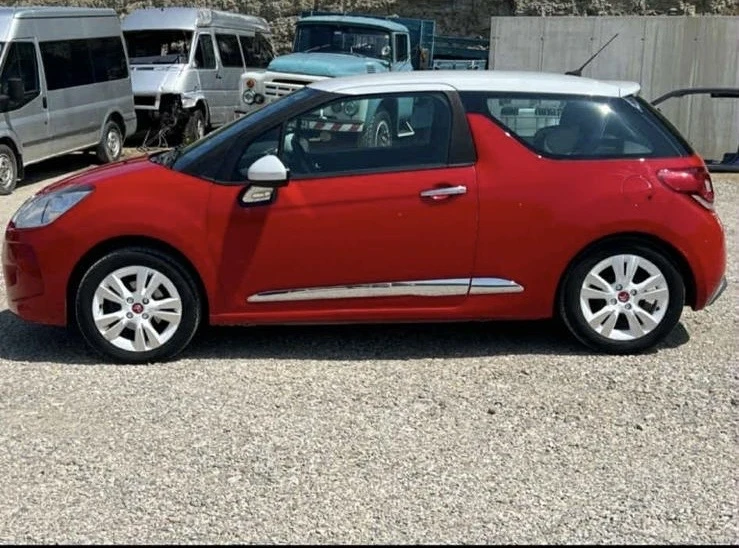 Citroen DS3, снимка 3 - Автомобили и джипове - 53324395