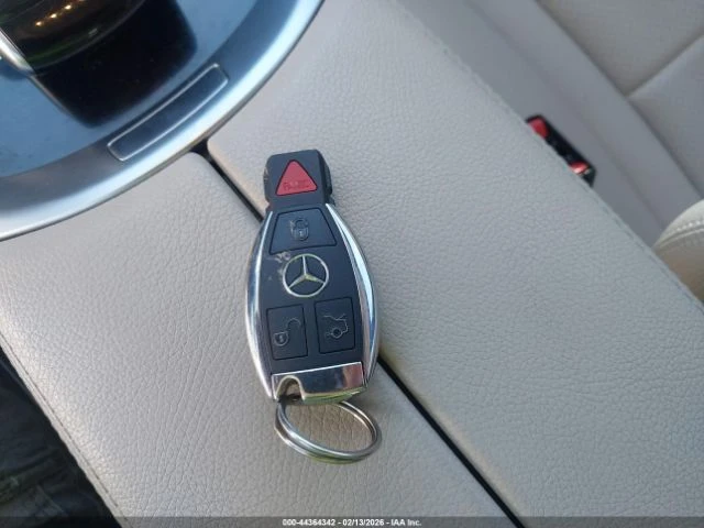 Mercedes-Benz C 300 4MATIC, снимка 11 - Автомобили и джипове - 53781021