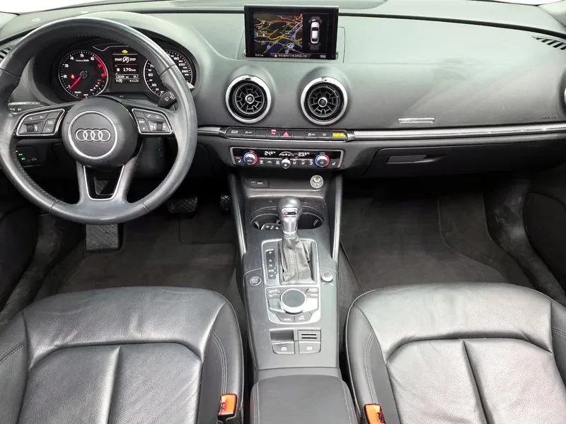 Audi A3 RS Pack * Keyless* Start/Stop* Blind Spot* Подгрев, снимка 5 - Автомобили и джипове - 54331652