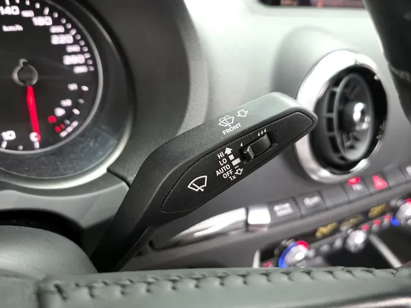 Audi A3 RS Pack * Keyless* Start/Stop* Blind Spot* Подгрев, снимка 16 - Автомобили и джипове - 54331652